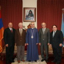 Առաջնորդ Սրբազանը Ընդունեց Լոս Անճելըսի Իրանահայ Միութեան Ներկայացուցիչներուն Այցելութիւնը