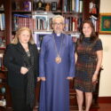 Առաջնորդ Սրբազանը Ընդունեց Բարերարուհի Տիկ. Ալիս Նաւասարկեանի Այցելութիւնը
